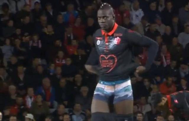 霍伊伦：我想进球，但我是团队型球员，球队获胜最重要（霍伊伦：想进球，但更看重团队，赢球最关键）