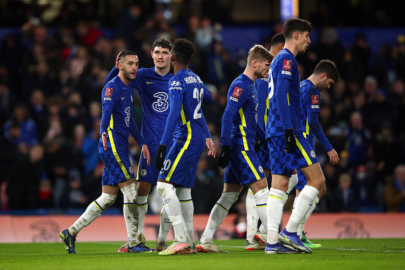 凯恩回应与巴萨传闻：我没和任何人接触，现在在拜仁很开心（凯恩澄清巴萨传闻：未与任何人接触，目前在拜仁很开心）