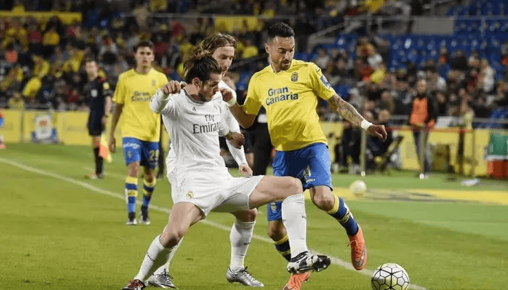 沙拉维：现在谈意甲冠军为时过早，还没有哪支球队能统治联赛（沙拉维：意甲尚无统治者，如今谈冠军还太早）